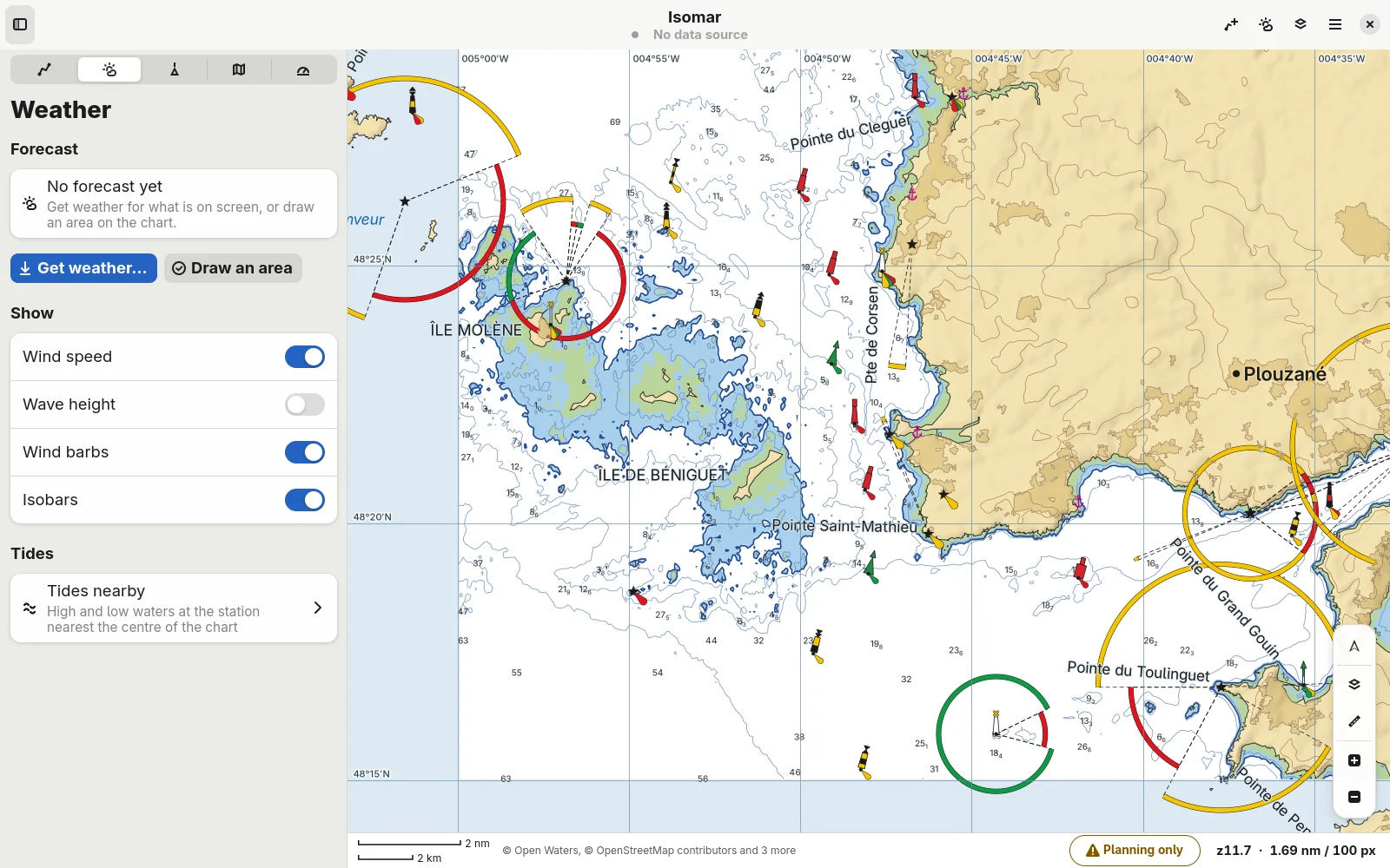 Isomar on Linux showing the Iroise sea off Brittany: depth shading, lights with their sectors, buoys and soundings.